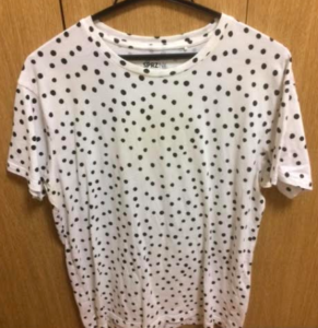ユニクロ 白いTシャツ